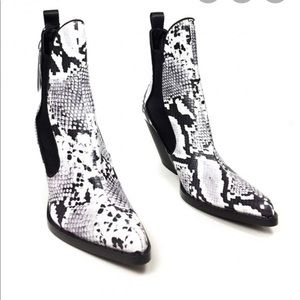 Zara cow boy women’s boots